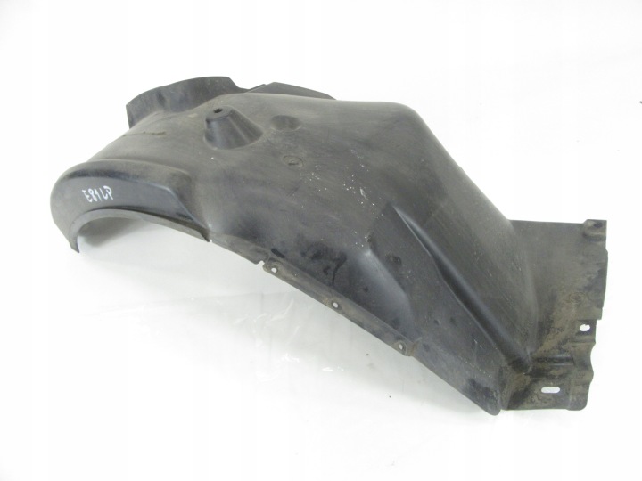 PASSAGE DE ROUE PROTECTION ROUES GAUCHE AVANT BMW E81 E87