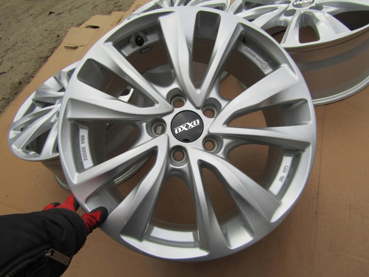 4X JANTES 17 FORD C-MAX KUGA I II MONDEO FOCUS II III VOLVO C30 S40 V40 ET50