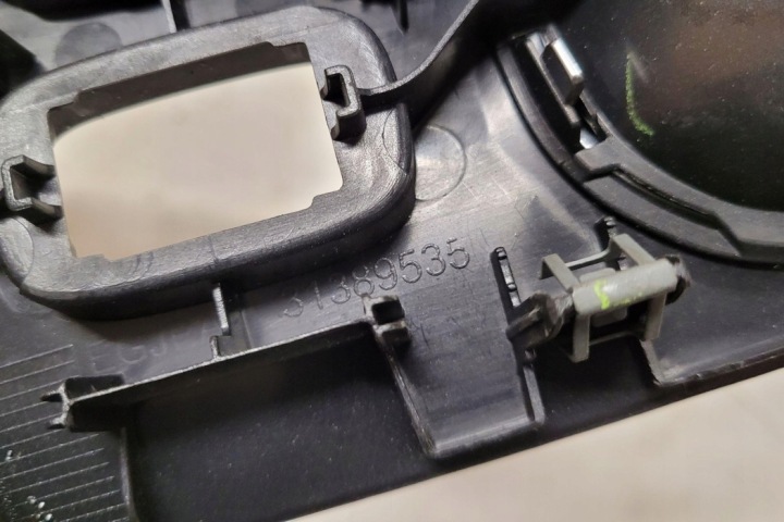 PROTECTION TABLEAU DE BORD VOLVO V40 CROSS COUNTRY (526) 31389535 1.6L DIESEL 84KW