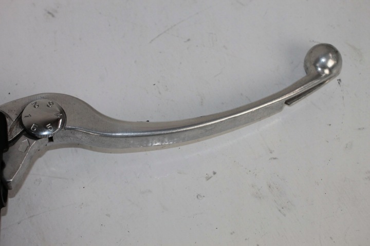 SUZUKI GSF 600 1200 BANDIT 00-05 POMPE DE FREIN AVANT POMPE FREINS
