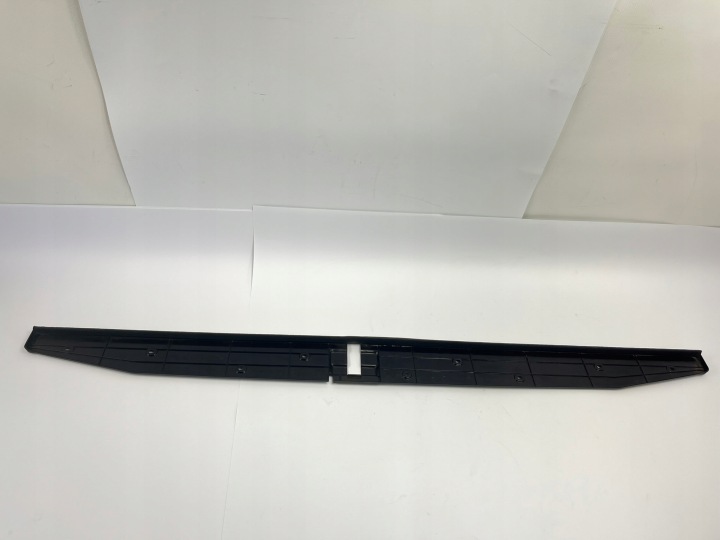 MOULURE ARRIÈRE COUVERCLES DE COFFRE COUVERCLES BAGZNIKA NOIRE MERCEDES W124 UNIVERSEL 1247470635