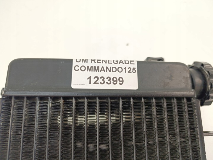 UM RENEGADE COMMANDO 125 RADIATEUR VENTILATEUR