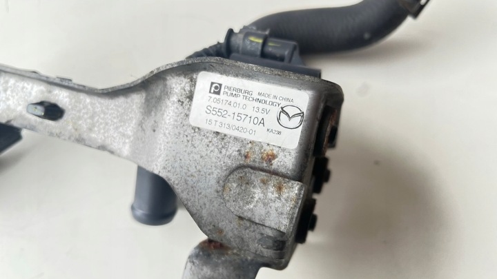 MAZDA CX-3 SUPPLÉMENTAIRE POMPE À EAU S552-15710A