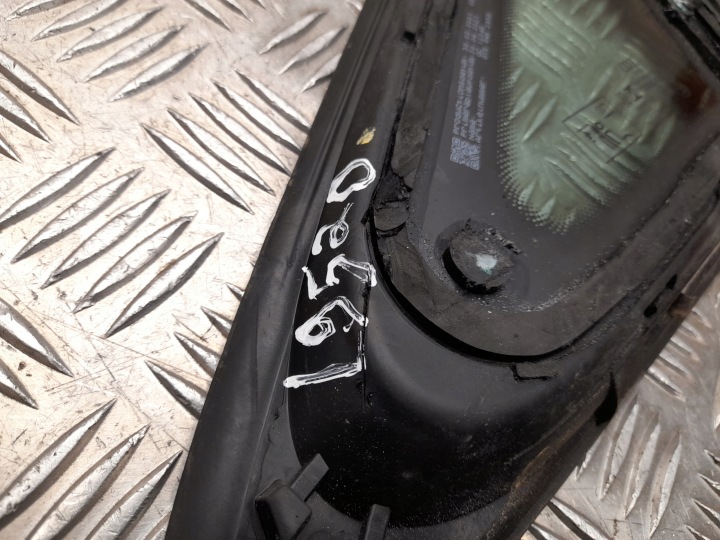 GLACE LATÉRALE AUDI A3 BERLINE 2020 AVEC ARRIÈRE AVEC GAUCHE 8Y5845297D