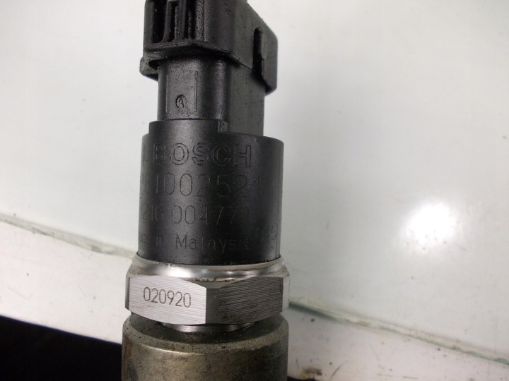 MOULURE INJECTION 23280-33010 TOYOTA YARIS 1 2 99-05 1,4 D4D