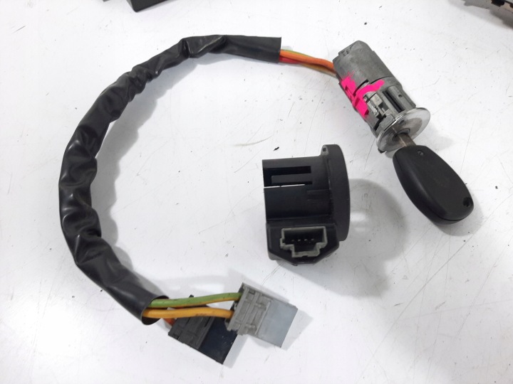 RENAULT KANGOO 1.5DCI LIFT 03R CONTRÔLEUR MOTEUR KIT DELPHI 8200331477