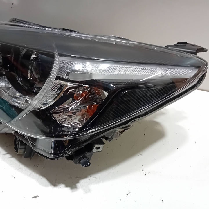 MAZDA 2 DJ PHARE COMPLET LED GAUCHE EUROPE AVANT GAUCHE