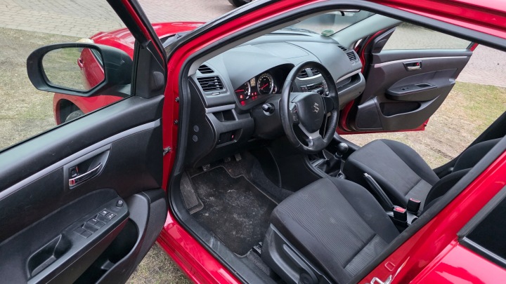 SUZUKI SWIFT 1.2 I CLUB GROUPE MOTOPROPULSEUR 4X4 94KM KLIMA!USZKODZONY ARRIÈRE FACTURE MARZA!