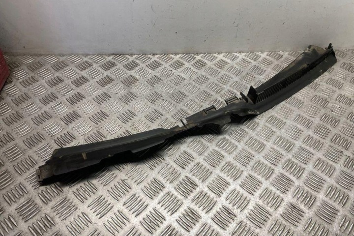 PLASTYK ESSUIE-GLACES AVANT VW PASSAT B7 ALLTRACK (365) 3C0121330 1.9L