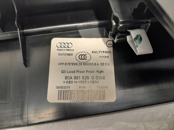 AUDI Q5 80A PROTECTION MOULURE COUVERCLES DE COFFRE 80A861529G