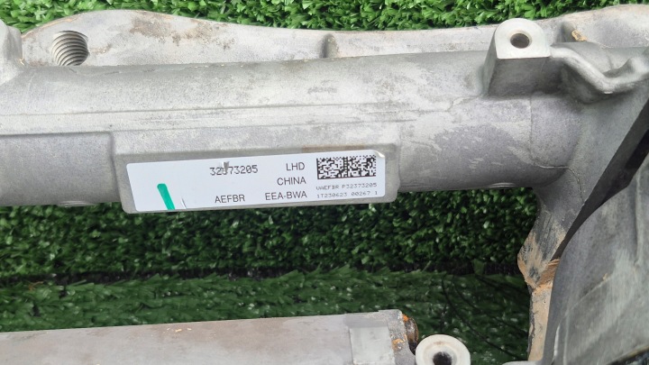 CRÉMAILLÈRE DE DIRECTION DIRECTION VOLVO C40 ELEKTRYK 2023 ANNÉE 32373205
