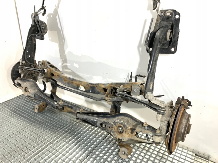 POUTRE ARRIÈRE VW PASSAT B8 SEDAN/LIMUZYNA 3Q0505235AA ARRIÈRE SUSPENSIONS