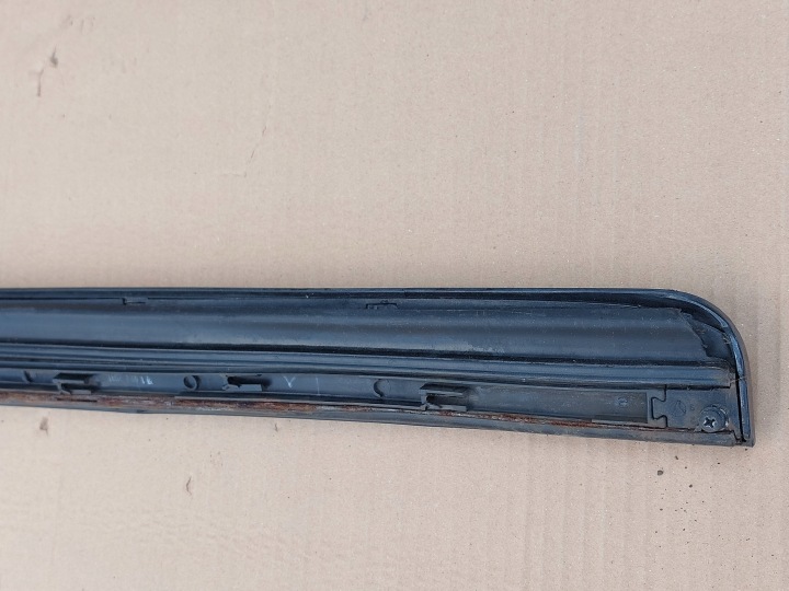 MOULURE PORTES DROITE DROIT AVANT S-LINE AUDI A4 B7 SEAT EXEO 8E0853960C