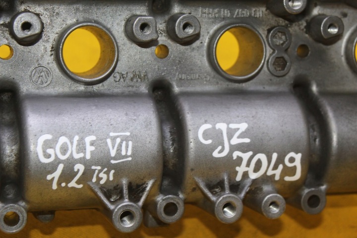 COUVERCLE DE SOUPAPES CHÂSSIS ARBRE À CAMES ARBRES VW GOLF VII 1.2 TSI CJZ 04E103475AM