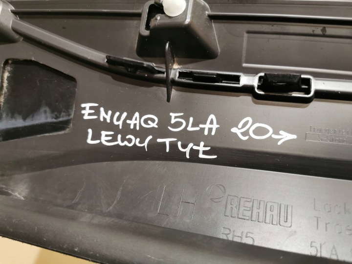 SKODA ENYAQ IV 5LA 20- MOULURE PORTES GAUCHE ARRIÈRE LAQUÉE B.LADNA 5LA854949