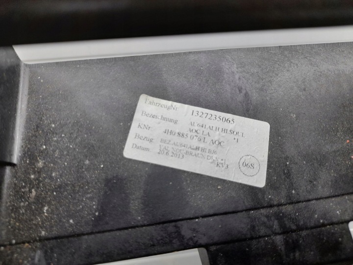 AUDI A8 S8 D4 4H 4H0885076L ARRIÈRE ACCOUDOIR ARRIÈRE