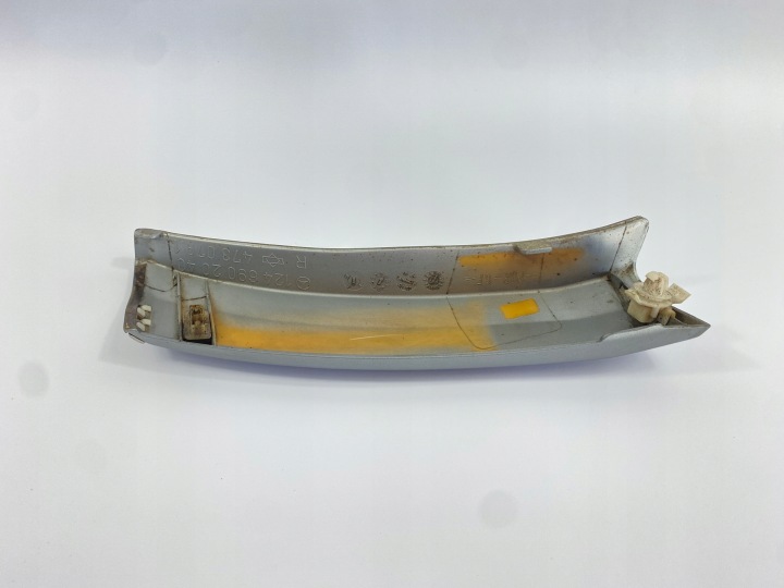 MOULURE LATÉRALE GARDE-BOUE DROIT ARRIÈRE LÈVRE MERCEDES W124 BERLINE UNIVERSEL 1246902040