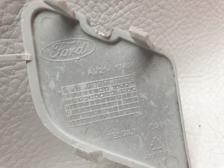 FORD S-MAX LIFT 10-15 BOUCHON CROCHET DANS PARE-CHOCS AVANT AM21-17A989-B