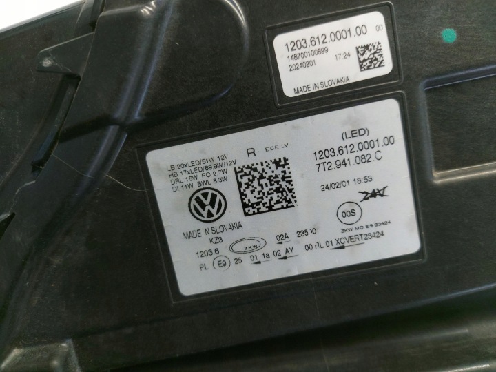 VW MULTIVAN 7T0 T7 PHARE DROITE AVANT AVANT ENDOMMAGÉE 7T2941082C