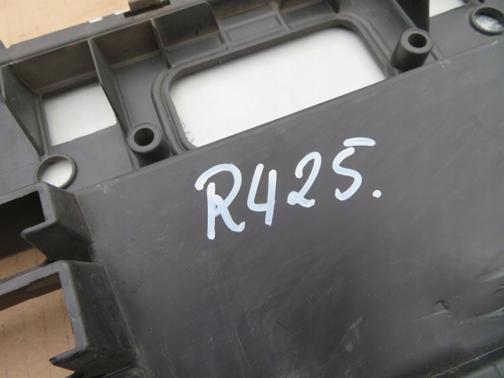 GRILLE PARE-CHOCS RENAULT CLIO V 622541469R