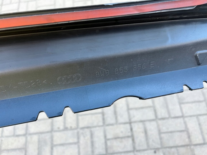 AUDI A4 B9 ALLROAD QUATTRO MOULURE REVÊTEMENT SEUIL SEUIL DROITE 8W9853856E
