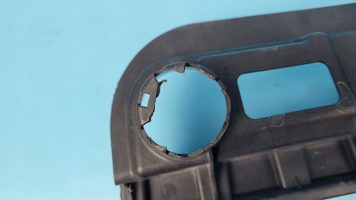 BMW X6 III G06 21R GLISSIÈRE FIXATION PARE-CHOCS ARRIÈRE 7425449