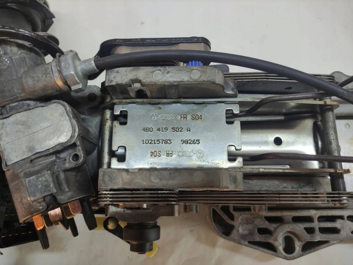 MÉCANISME CAOUTCHOUC AUDI A6 (4B2, C5) 8D1713575 2.5L DIESEL 110KW 1999