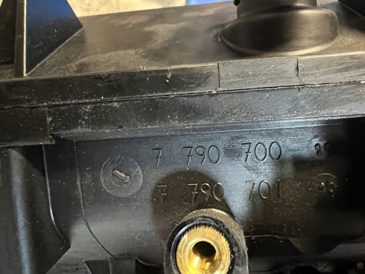 COLLECTEUR ADMISSION BMW E61 E70 E90 3.0 M57N2 BOUCHONS