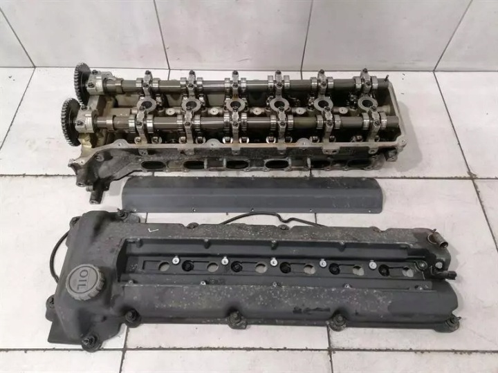 ASTON MARTIN RAPID 10-14 AM16 V12 PISTON HEAD 8G436M099AA LEFT