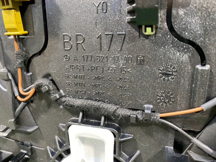 MERCEDES A-KLASA W177 PARE-BRISE AVANT A1776707900
