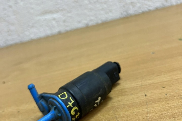 POMPE SPRYSKIWACZA/SPRYSKIWACZA VITRES AVANT MERCEDES-BENZ E (W210)