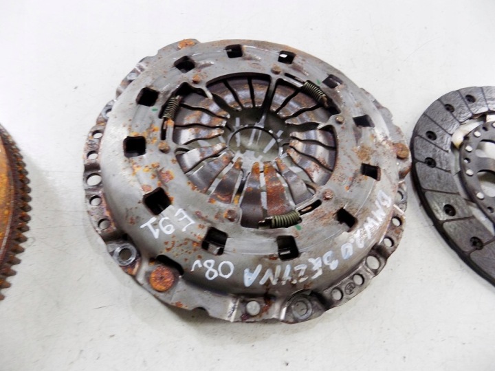 BMW 3 V E91 2.0 I N43 320I VOLANT BIMASSE EMBRAYAGE
