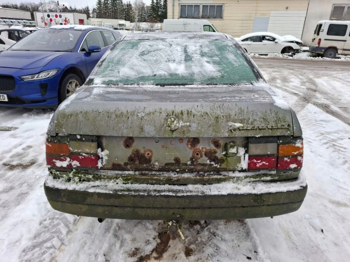 VOLKSWAGEN PASSAT TUYAU AQUATIQUE 1990 1.9L