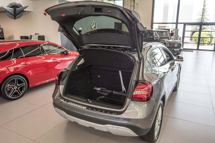 MERCEDES GLA X156 PIEZA INSERTADA ORGANIZADOR RUEDAS RUEDA DE REPUESTO 