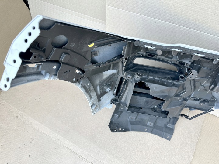 PARE-CHOCS AVANT BMW G05 X5, SOUS 6X PDC EN TRÈS BON ÉTAT AVANT