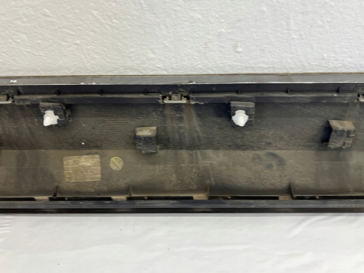 VOLKSWAGEN VW T ROC MOULURE PORTES GAUCHE AVANT GAUCHE AVANT 2GA854939M