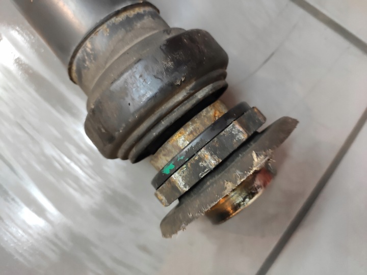 BMW X5 E70 3.0D ARBRE DE TRANSMISSION BON ÉTAT SANS LUZOW ORIGINAL