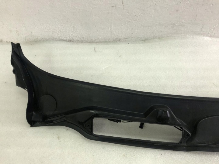 DOUBLURE DE PASSAGE DE ROUE PLASTIQUE 575509 BMW E90 EUROPE