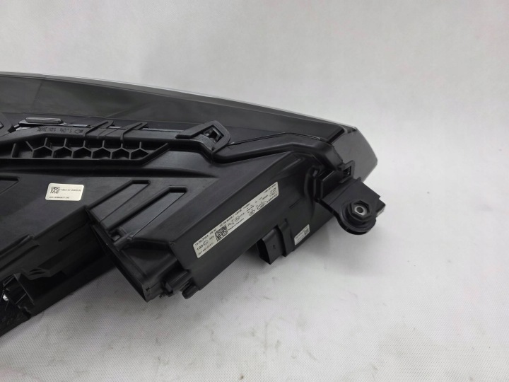 SKODA SUPERB III LIFT 3V1 PHARE AVANT GAUCHE COMPLET LED CRYSTAL 3V1941015C