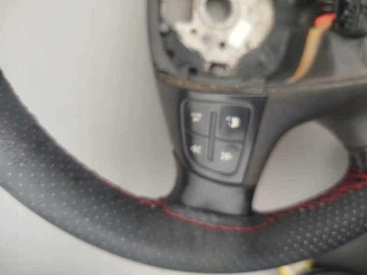 VOLANT MATELASSÉE SKODA OCTAVIA 2 II 3U0419091J/K