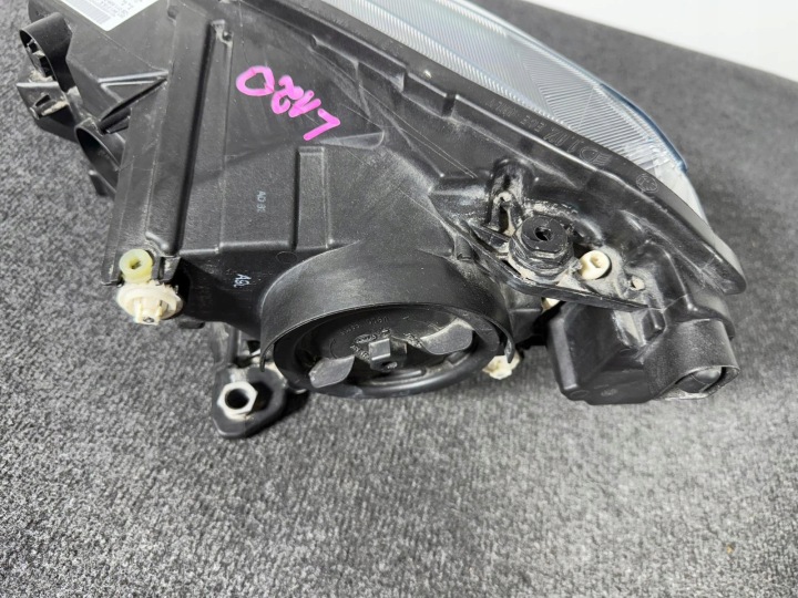 SKODA SUPERB 3 III 3V1 3V0 BI-XENON ROTATIF PHARE AVANT AVANT DROITE EUROPE