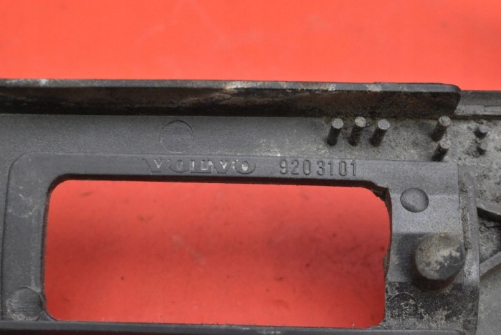 CACHE POIGNÉE COUVERCLES DE COFFRE ARRIÈRE ARRIÈRE 9203101 VOLVO S70 V70 2 II UNIVERSEL 00-05