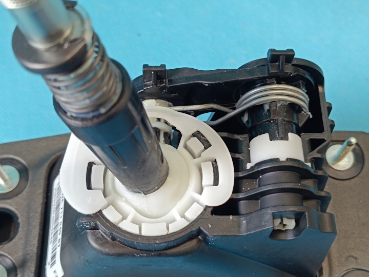 VW GOLF 8 LIFT VARIANT 1.5TSI 2026R MÉCANISME DE CHANGEMENT DE VITESSES CRIC VITESSE VCS 5WA711049BT