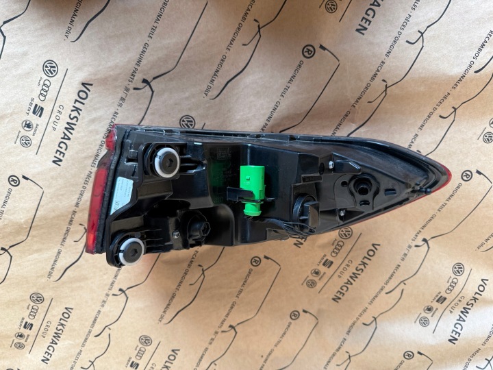 AUDI A8 D5 4N PHARE PHARES L/P CACHE ARRIÈRE OLED MATRIX ENSEMBLE 4N0945095Q 21R