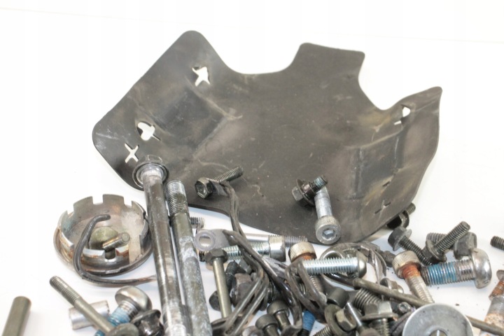 SUZUKI VL 800 VOLUSIA BOULONS KIT VIS