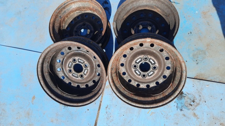 JANTE ACIER DAIHATSU OE 4.5″ X 13″ 4X100