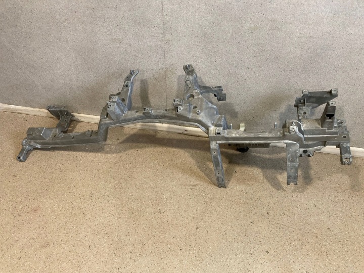 BMW 7 G11 G12 2018 AVEC AVANT ÉLÉMENTS DE FIXATION