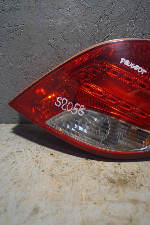 PEUGEOT 207 CC LIFT PHARE DROIT ARRIÈRE (S2058)