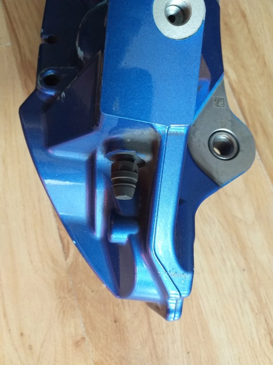 BMW 1 F40 M135I 19- ÉTRIER DE FREIN DE FREIN GAUCHE AVANT MODULE 687985305