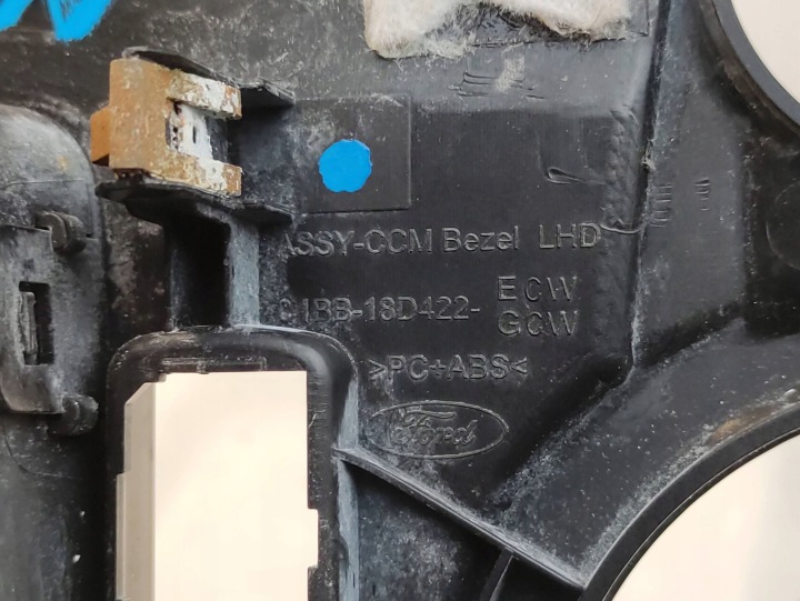 FORD FIESTA MK7 CHÂSSIS PANNEAUX CLIMATISATION C1BB18D422